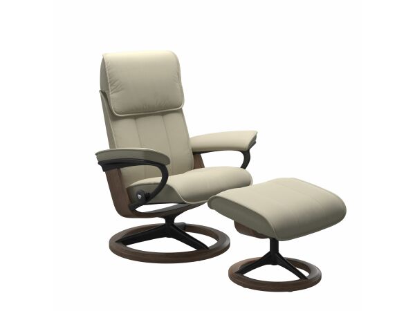 Stressless® Admiral (M) Signature chair with footstool Recliners