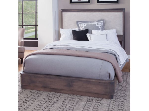 Rialto Queen Upholstered Bed Shown In Maple With Preen Finish Beds Amish