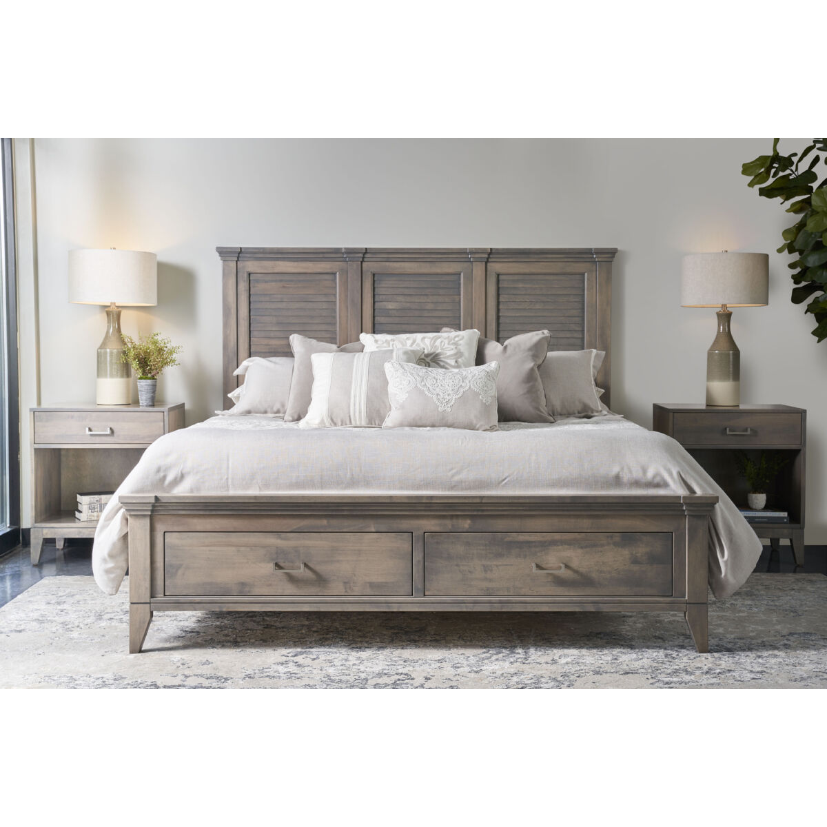 Champagne King Crown Panel Bed With Louvered Panels And Footboard Storage Beds Customizable 4
