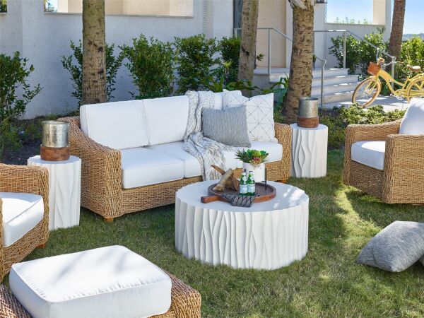 Geneva Round Cocktail Table Outdoor Tables Universal Furniture 14
