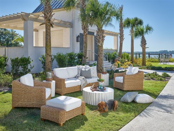 Geneva Round Cocktail Table Outdoor Tables Universal Furniture 12