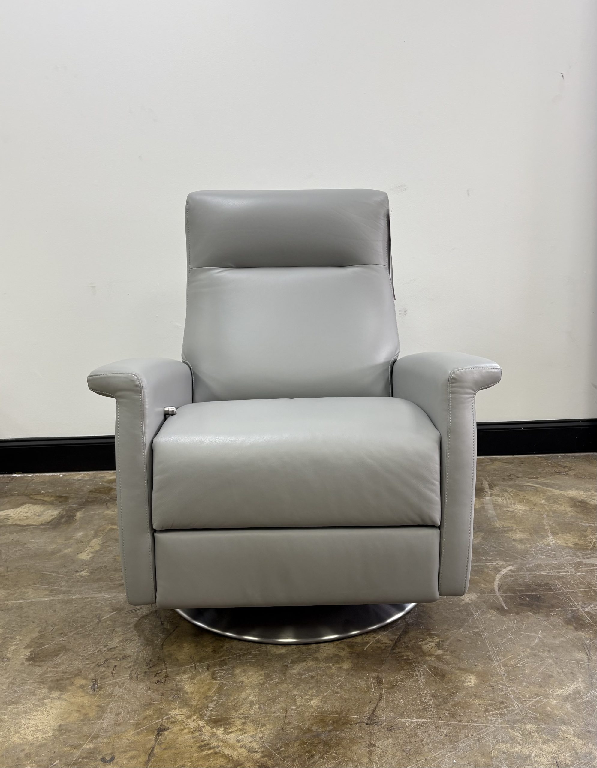 Swivel Manual Recliner #30